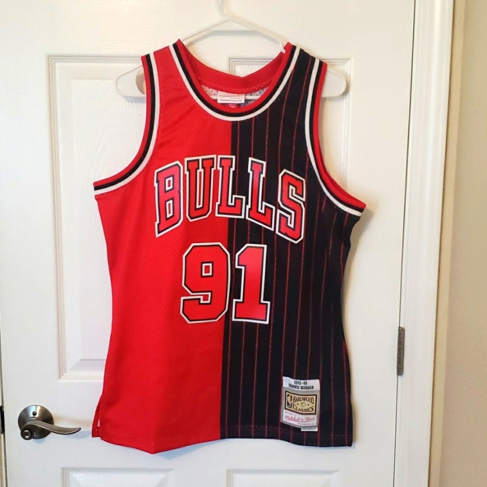 Mitchell & Ness medium 1995-96 Rodman jersey